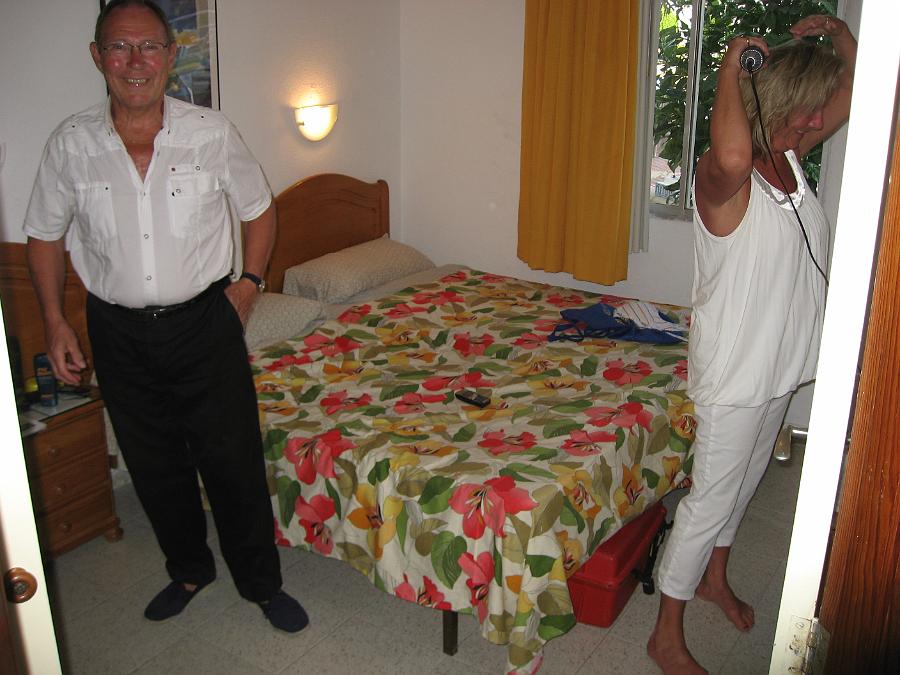 IMG_2352.JPG - Förberedelse för mat och dans